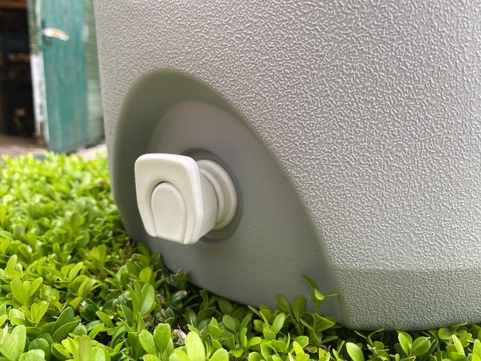 Coleman water/beverage cooler/dispenser.
