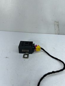4f0915519 Audi A1 A4 A5 A6 C7 Q5 Battery Cut Off Fuse Overload Protection Trip A2l6b2s