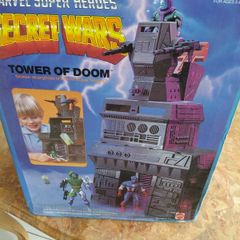 vintage Marvel Super Heroes Secret Wars Tower of Doom boxed