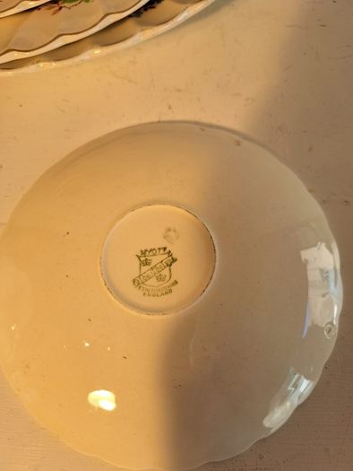 Myott Olde Chelsea Part Dinnerware Set