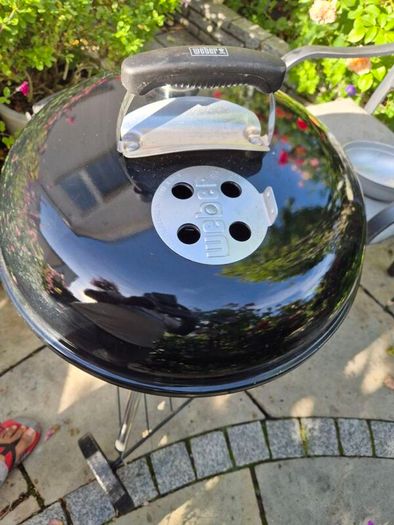 Weber Charcoal Barbecue E-4710