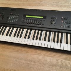 Yamaha SY85 Synthesizer
