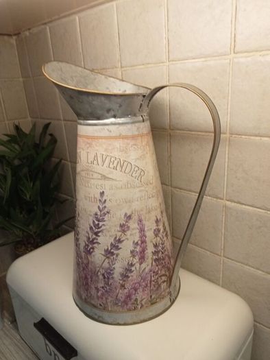 Shabby chic vase