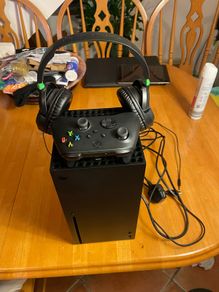 Xbox series X 1TB excellent condition