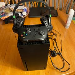 Xbox series X 1TB excellent condition