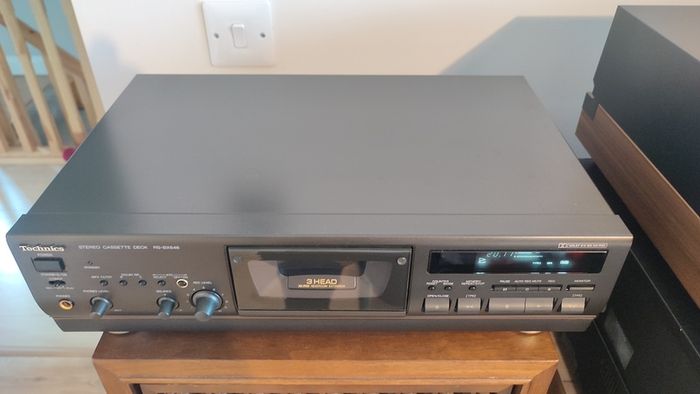 3 HEAD Technics RS-BX 646 tape deck. Like new, cleaned.