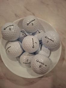 10 Taylormade Golf balls