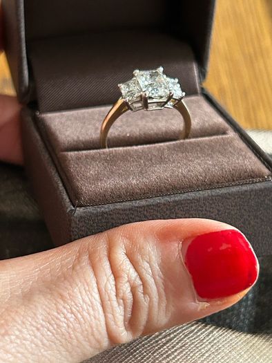 Beautiful brand new diamond engagement ring