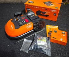 Worx Landroid L800 WR148E Robot Lawnmower / 800m / Complete Kit