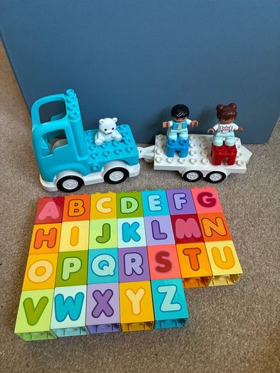 Duplo Alphabet truck