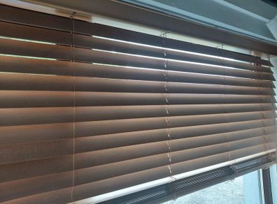 vanetian Blind x2