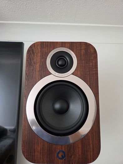 Q Acoustics 3030i