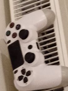 PS4 controller