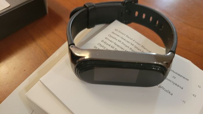 MI band 4
