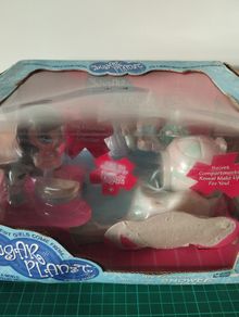 Sugar Planet Snowee Doll & Playset