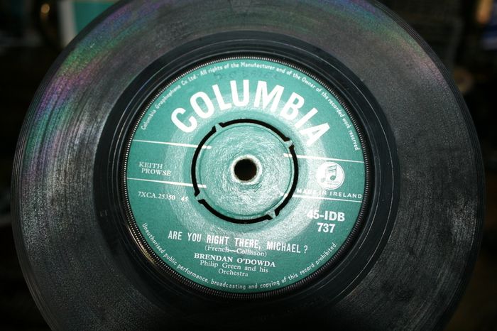 Single Vinyl's  85 pieces