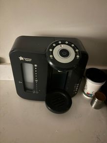 Baby bottle machine