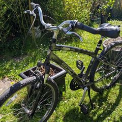 Trek Navigator 2.0 Bike