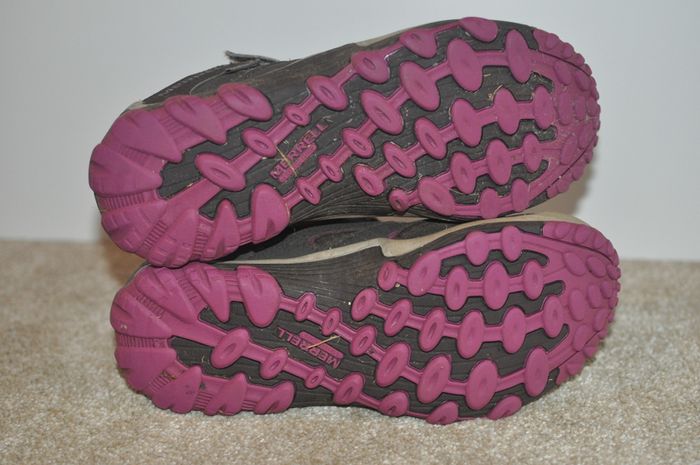 MERRELL waterproof outdoor shoes girls trainers size EUR 35, UK 3