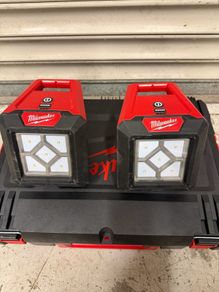 milwaukee m12 light