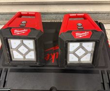 milwaukee m12 light