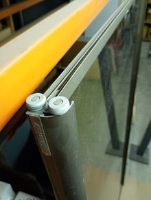 Set of sliding mirror doors