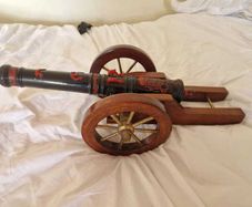 Louis  XIV brass and mahogany cannon