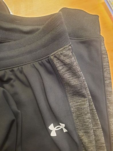 Under Armour  girls ladies tracksuit