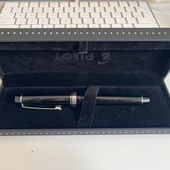 Pilot Custom 912 14K Soft Fine Nib Fountain Pen