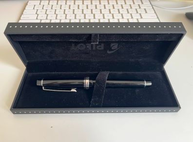Pilot Custom 912 14K Soft Fine Nib Fountain Pen