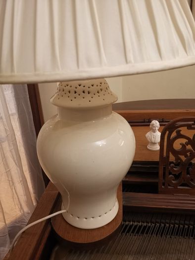 Beautiful cream ceramic Laura Ashley lamp with cute heart details. Needs a repair to electrical connection