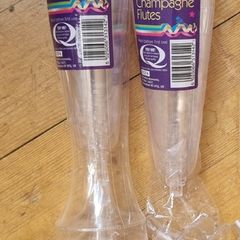 Plastic champagne flutes