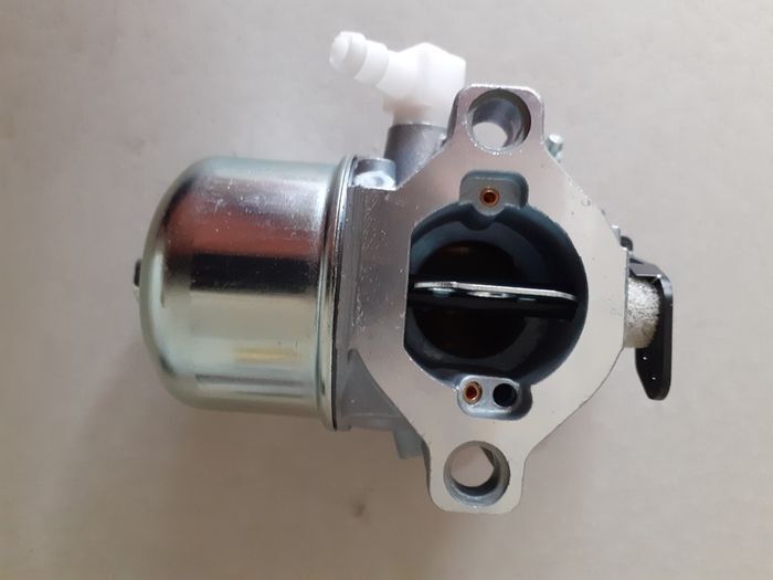 Carburator forBriggs & Stratten12.5 HP.