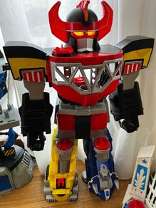 Robot transformer fortress