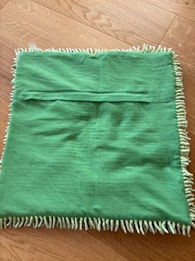 Super fluffy green pillowcase