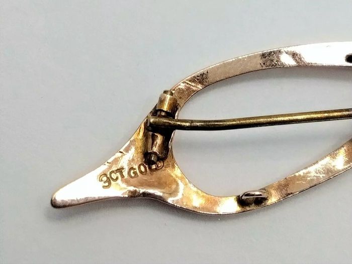 Antique 9ct Rose Gold Wishbone brooch