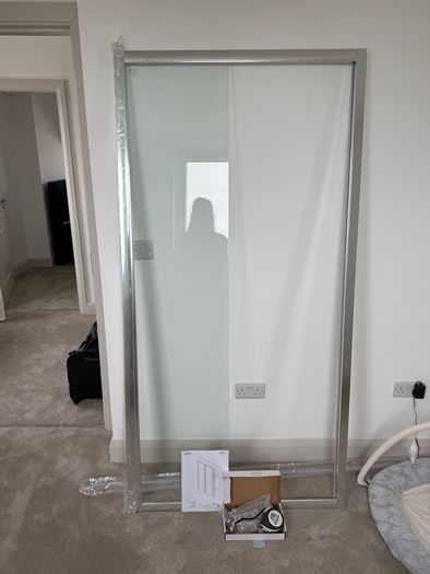 Kristal Shower Door