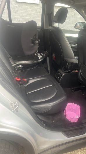 Motor car