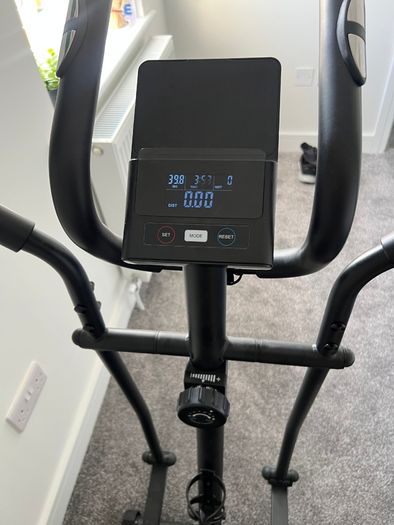 Cross Trainer