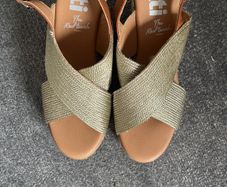 Women's Gold Sandals