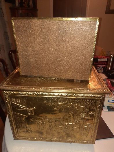 vintage log box and magazine rack