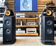 Legendary World renowned BOWERS and Wilkins 802 Diamond World Class Speakers Pristine condition in the original boxes and packaging