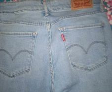 Levis jeans
