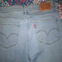 Levis jeans