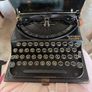 Remington Portable Typewriter Image 3