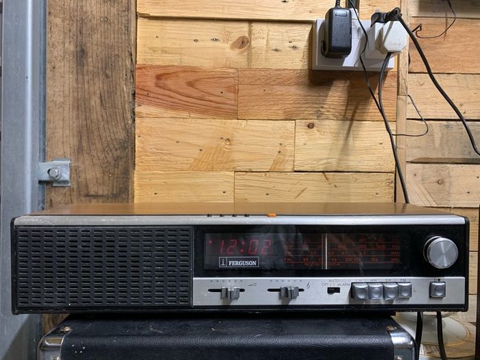 1960s Vintage Ferguson Radio Model 3196