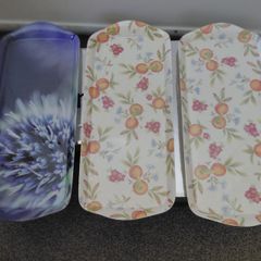 trays