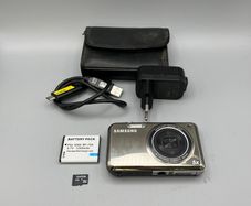 Samsung Digital Camera PL100 12.2MP Selfie Screen SIlver + SD + Charger-Full Kit