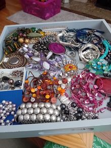 coametic jewellery