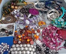 coametic jewellery